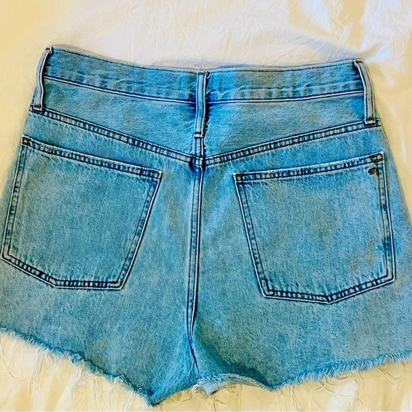 Madewell The Perfect High Waisted Raw Hem Jean Short Size 30 - Picture 2 of 4